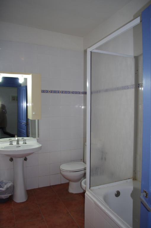 Pension "La Marina" Castro Urdiales Ngoại thất bức ảnh
