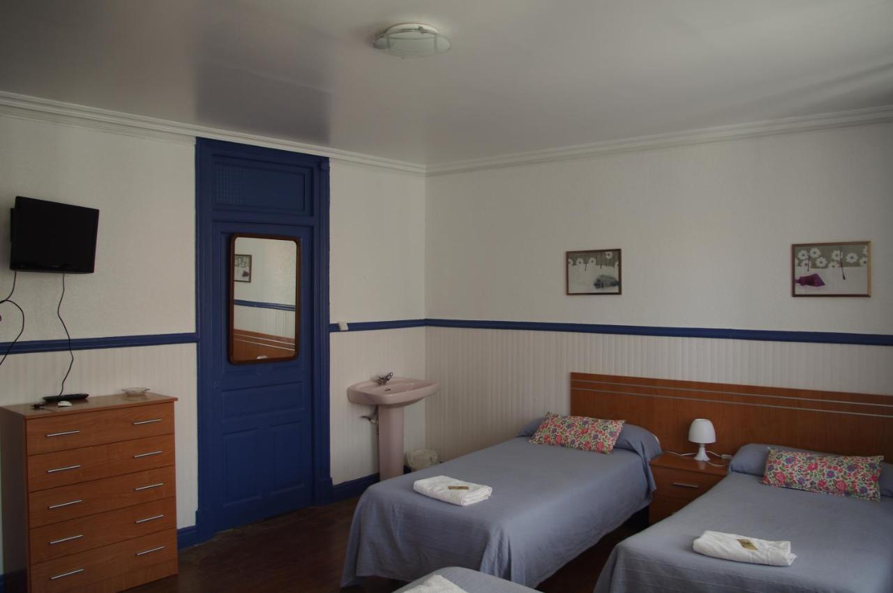 Pension "La Marina" Castro Urdiales Ngoại thất bức ảnh